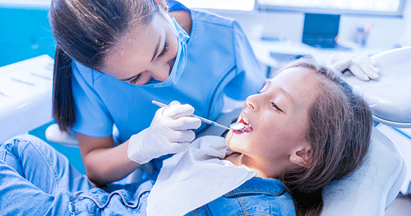3 raisons pour lesquelles vous avez besoin d’un nettoyage dentaire tous les 6 mois post thumbnail image